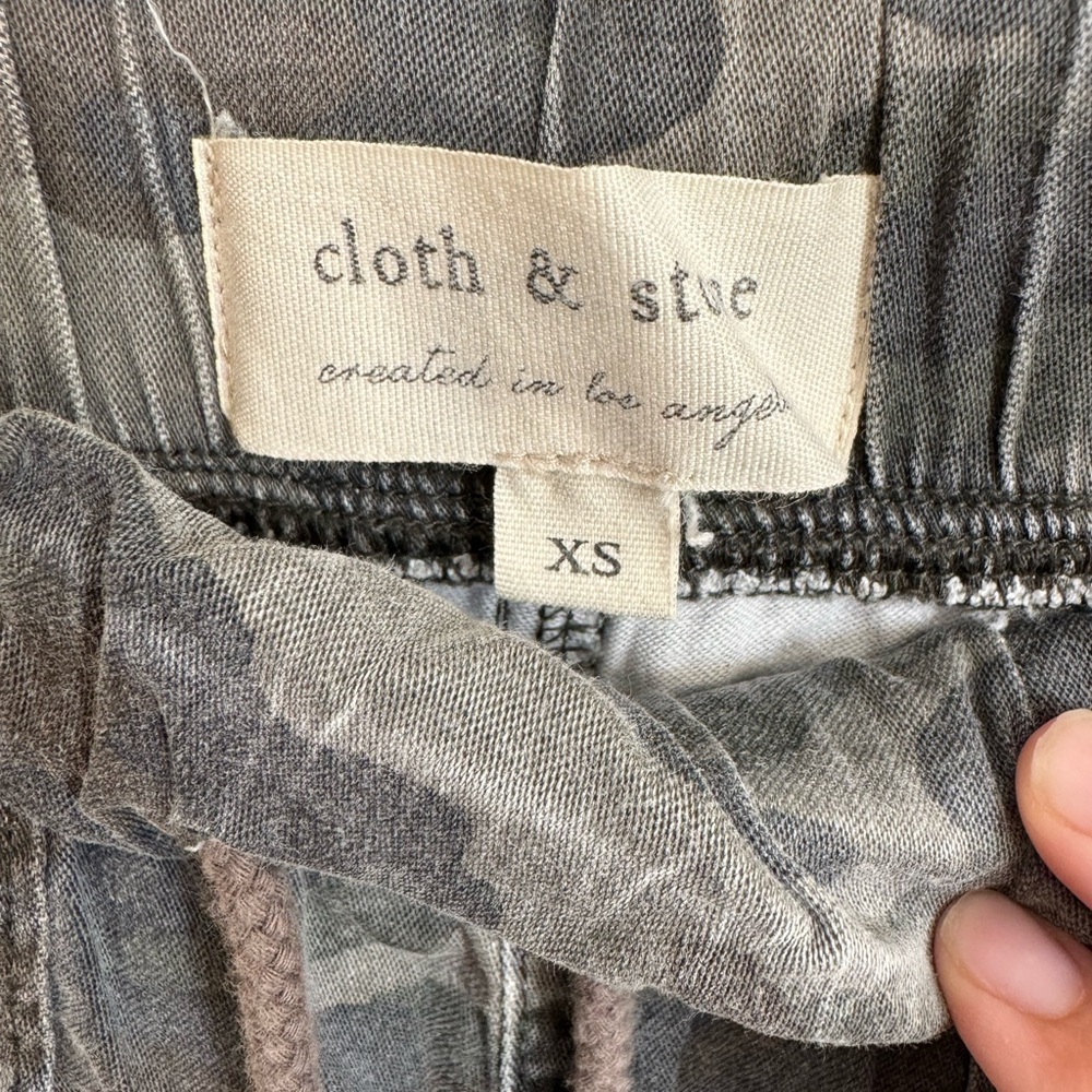 Anthropologie Cloth & Stone Joggers Pants Womens XSmall Camo Print Lyocell - Picture 4 of 6